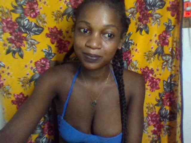 LovelyBlackGirl webcam