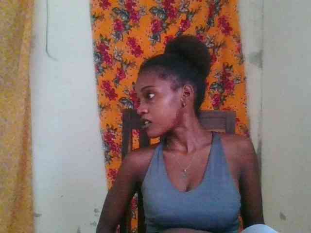 LovelyBlackGirl webcam