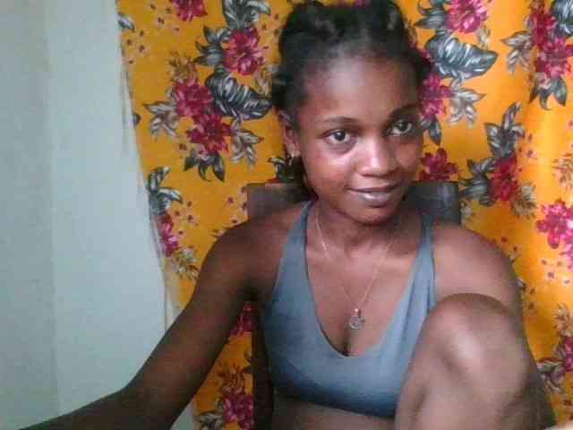 LovelyBlackGirl webcam