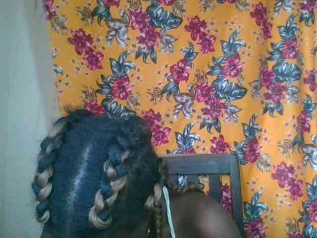 LovelyBlackGirl webcam