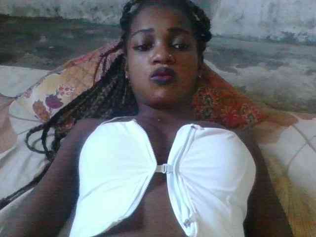 LovelyBlackGirl webcam