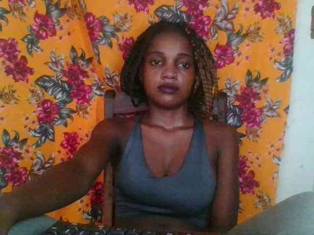 LovelyBlackGirl webcam