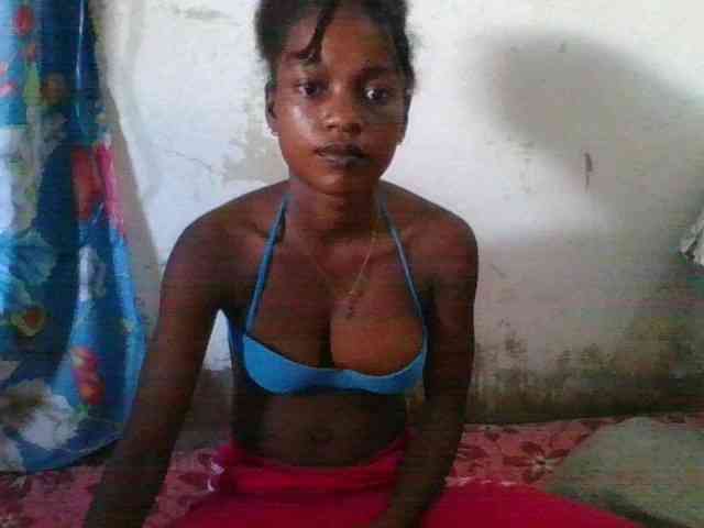 LovelyBlackGirl webcam