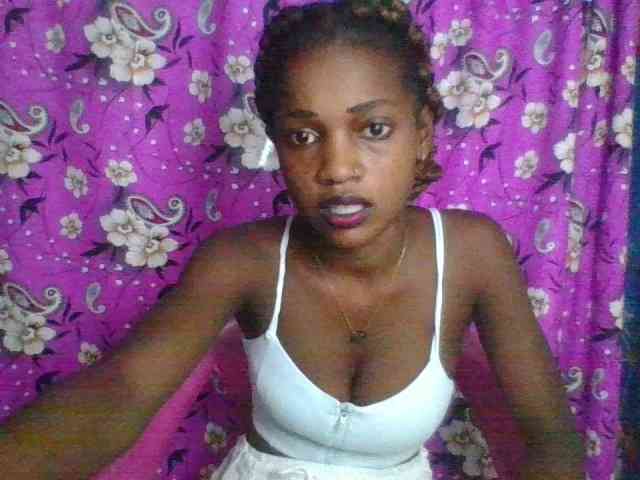 LovelyBlackGirl webcam