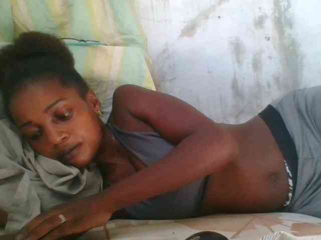 LovelyBlackGirl webcam