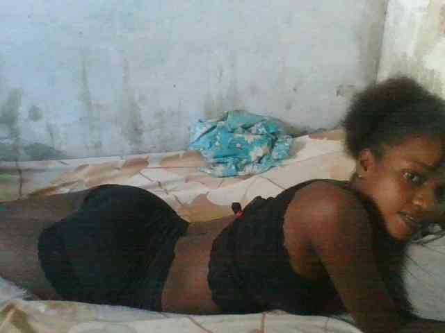 LovelyBlackGirl webcam