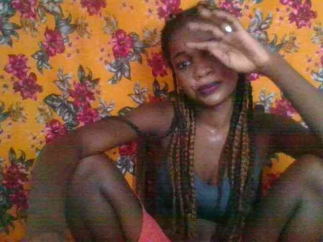 LovelyBlackGirl webcam