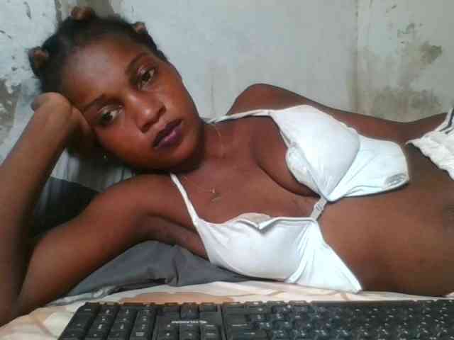 LovelyBlackGirl webcam