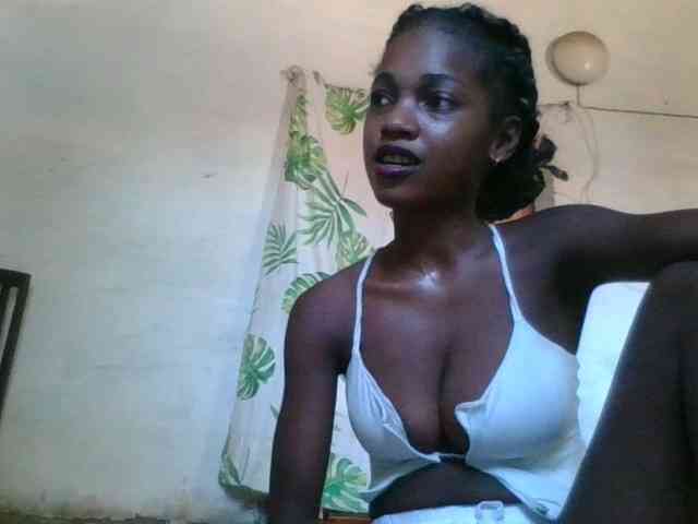 LovelyBlackGirl webcam