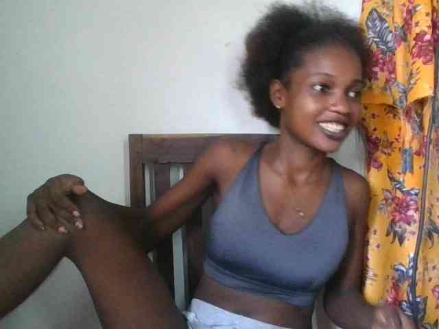 LovelyBlackGirl webcam