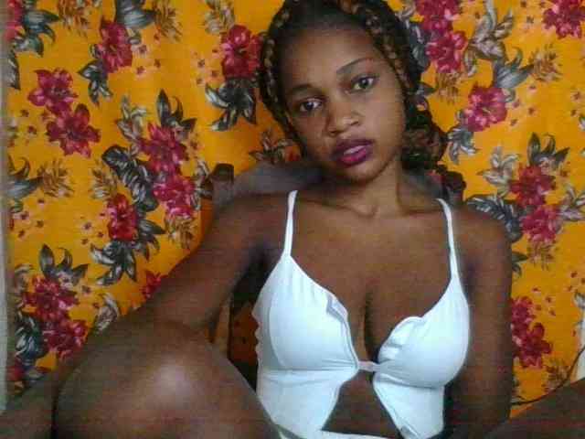 LovelyBlackGirl webcam