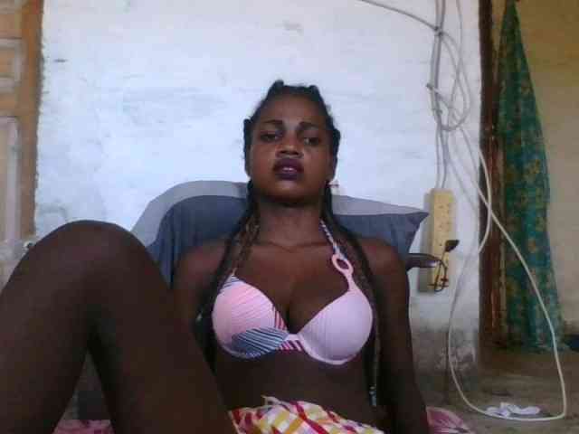 LovelyBlackGirl webcam