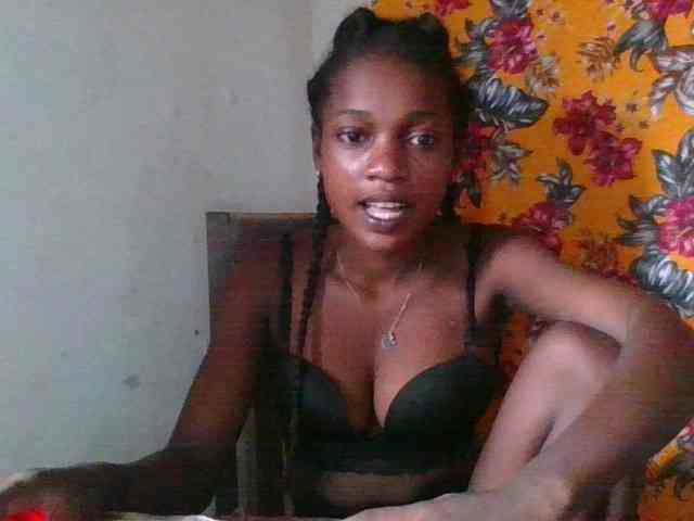 LovelyBlackGirl webcam