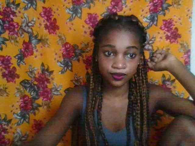 LovelyBlackGirl webcam