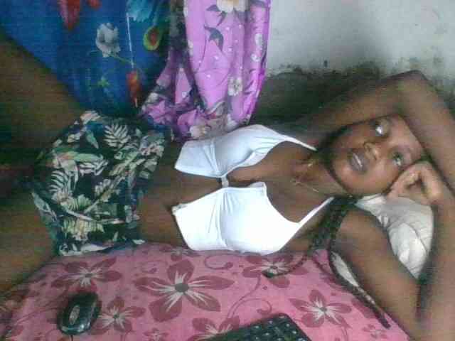 LovelyBlackGirl webcam