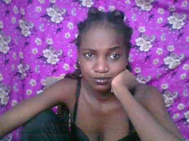 LovelyBlackGirl webcam