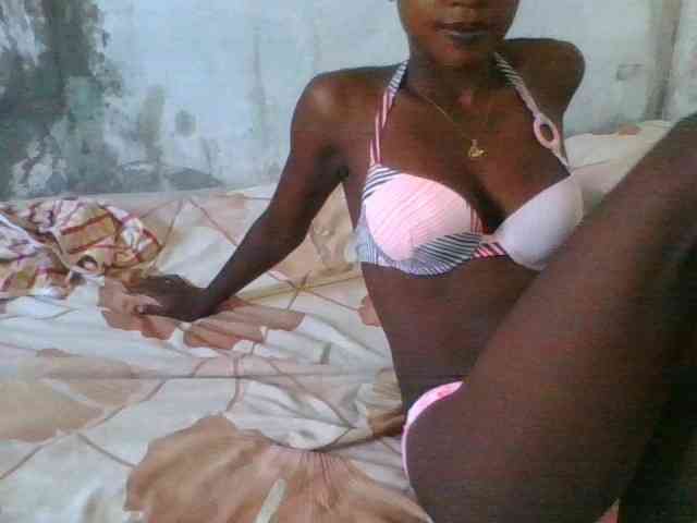 LovelyBlackGirl webcam