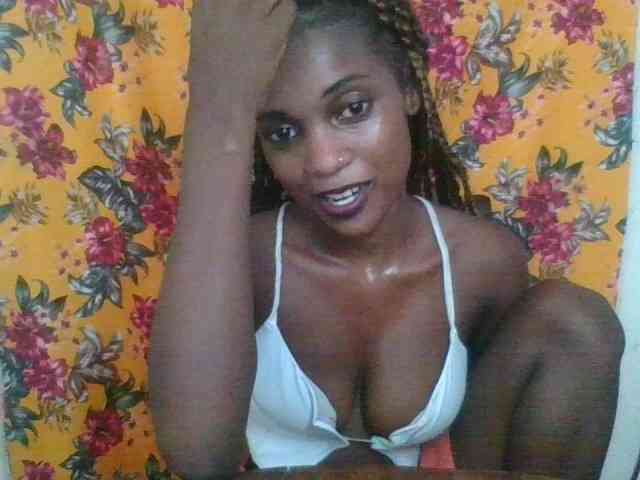 LovelyBlackGirl webcam