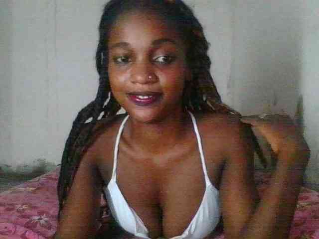 LovelyBlackGirl webcam