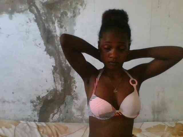 LovelyBlackGirl webcam