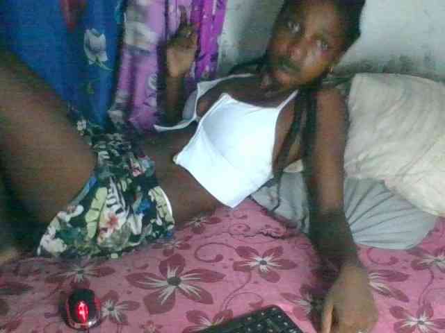 LovelyBlackGirl webcam