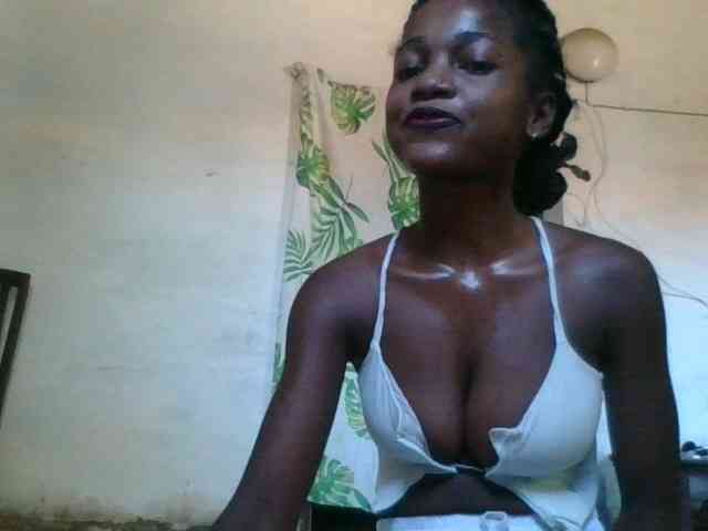 LovelyBlackGirl webcam