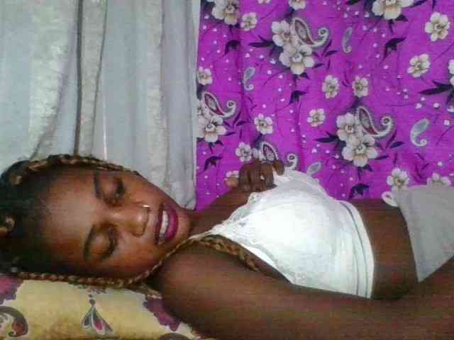 LovelyBlackGirl webcam