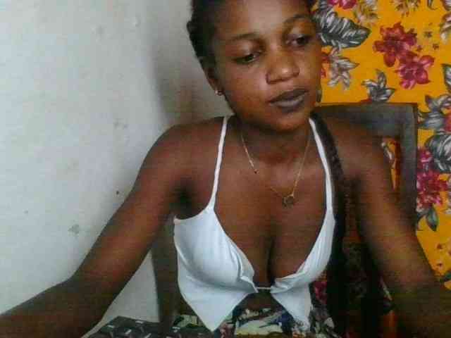 LovelyBlackGirl webcam