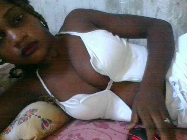 LovelyBlackGirl webcam