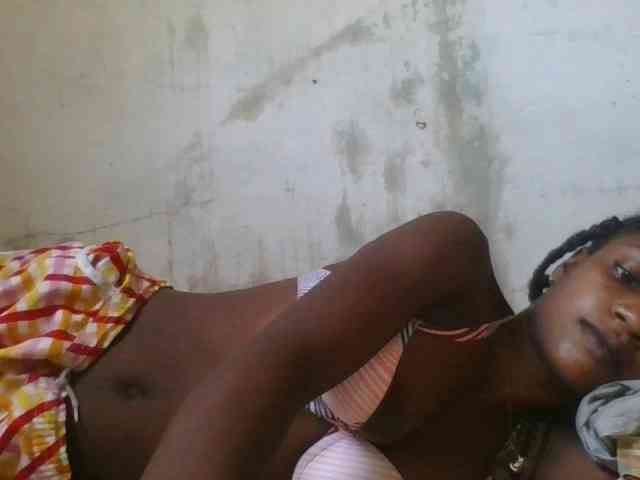 LovelyBlackGirl webcam