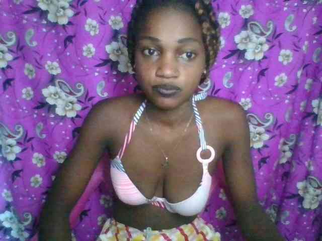 LovelyBlackGirl webcam