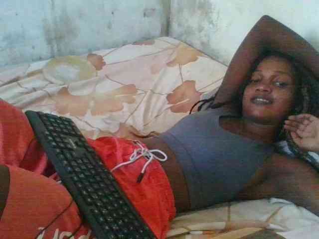 LovelyBlackGirl webcam