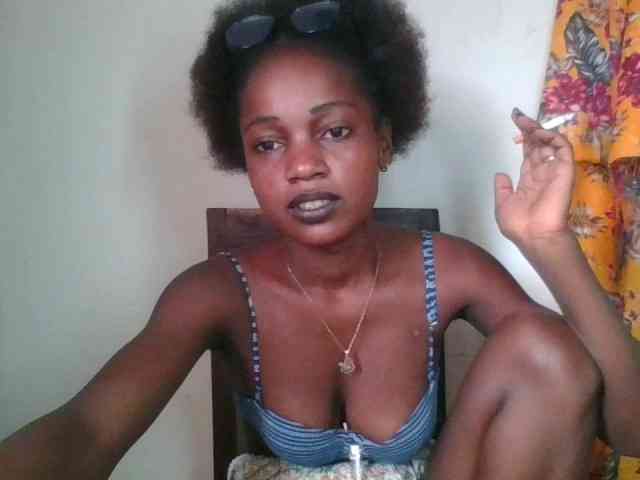 LovelyBlackGirl webcam