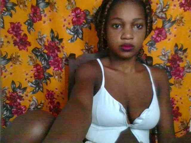 LovelyBlackGirl webcam