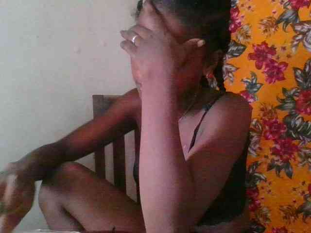 LovelyBlackGirl webcam