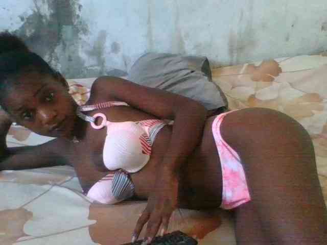 LovelyBlackGirl webcam