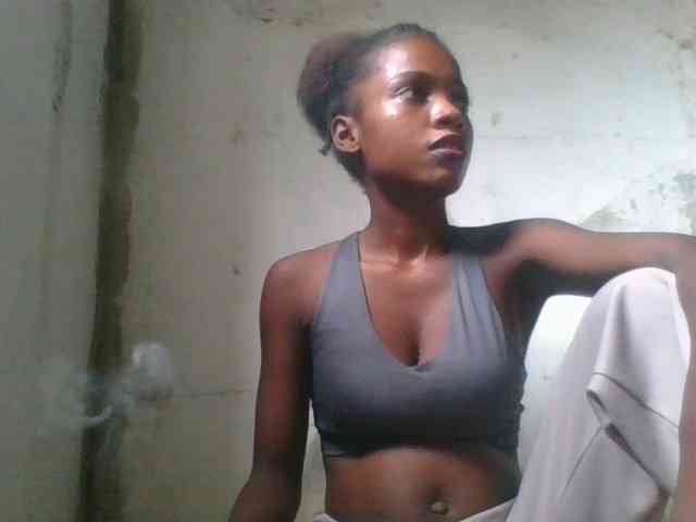 LovelyBlackGirl webcam