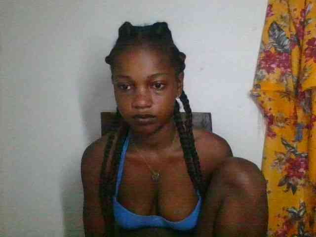 LovelyBlackGirl webcam