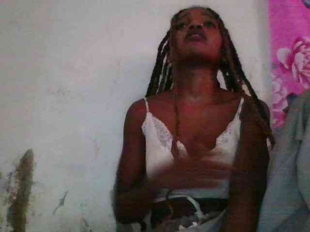 LovelyBlackGirl webcam