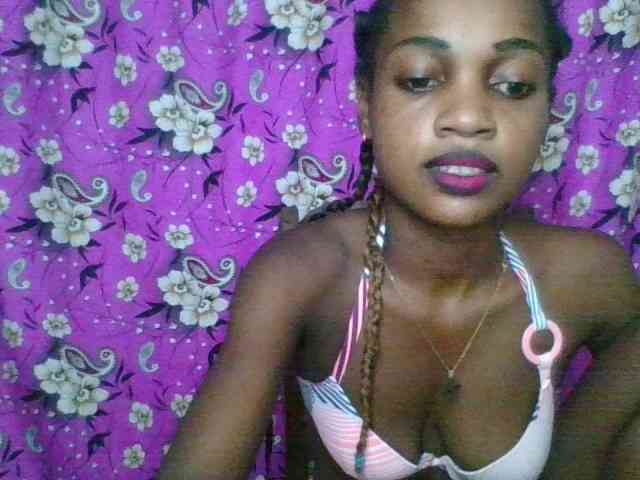 LovelyBlackGirl webcam