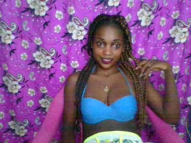 LovelyBlackGirl webcam