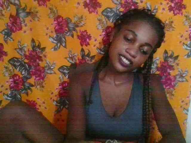 LovelyBlackGirl webcam