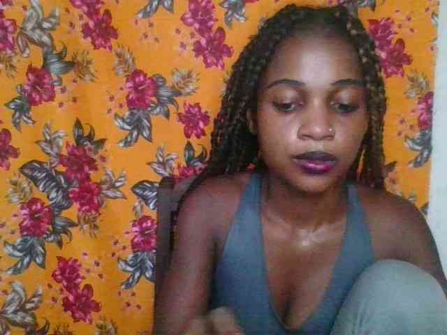 LovelyBlackGirl webcam