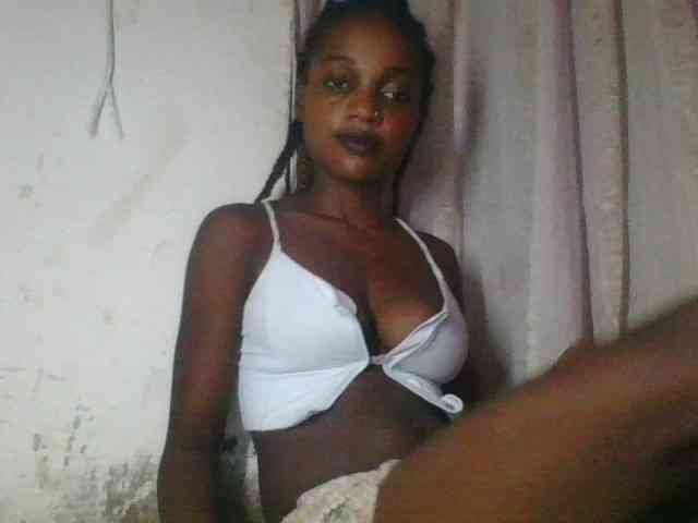 LovelyBlackGirl webcam