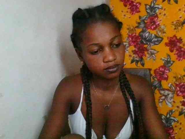 LovelyBlackGirl webcam