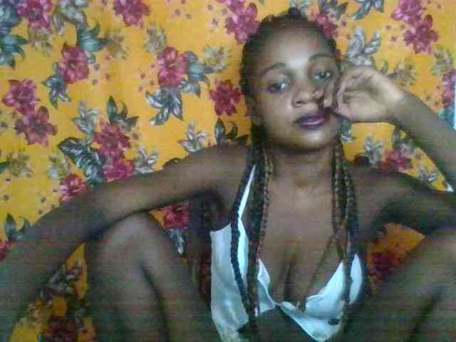 LovelyBlackGirl webcam