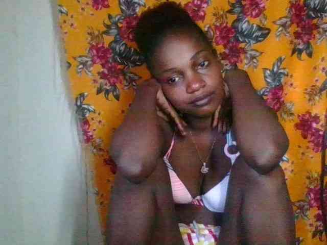 LovelyBlackGirl webcam