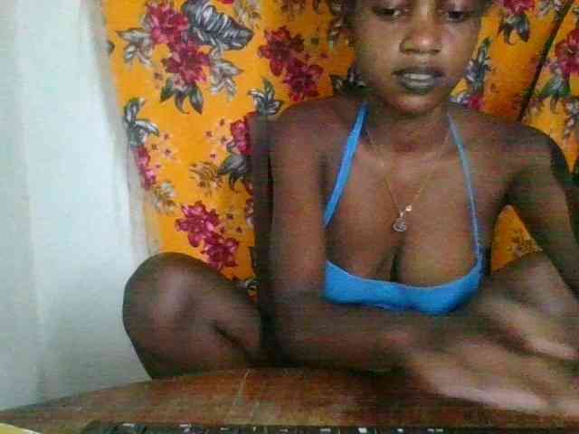 LovelyBlackGirl webcam