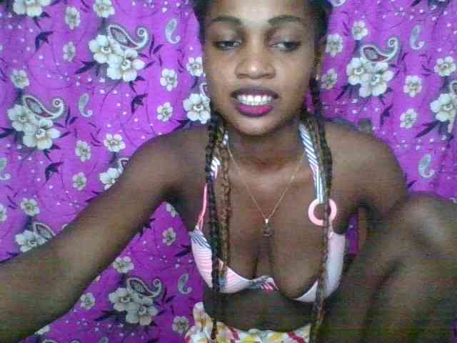 LovelyBlackGirl webcam