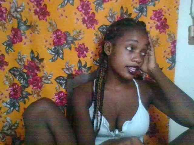 LovelyBlackGirl webcam